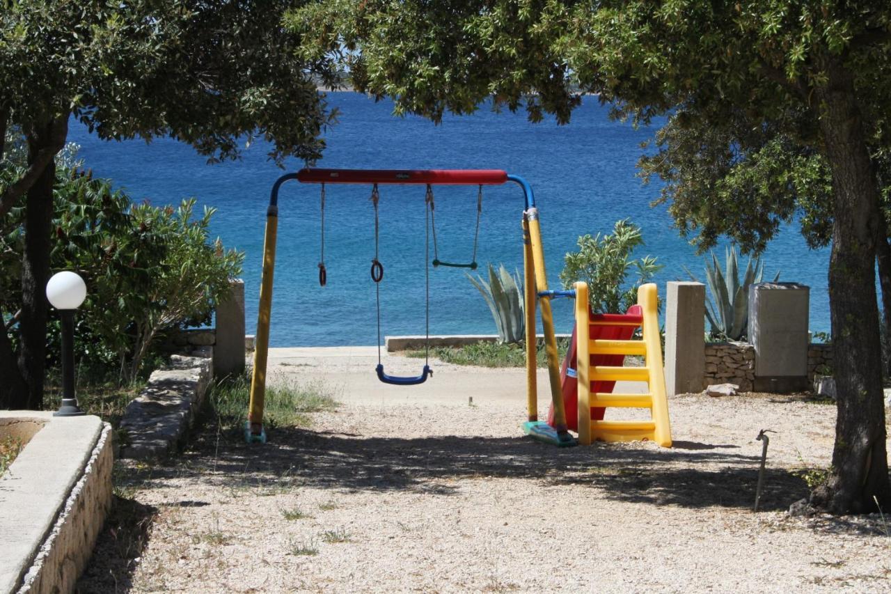 Apartments By The Sea Mandre, Pag - 6284 Kolan Luaran gambar