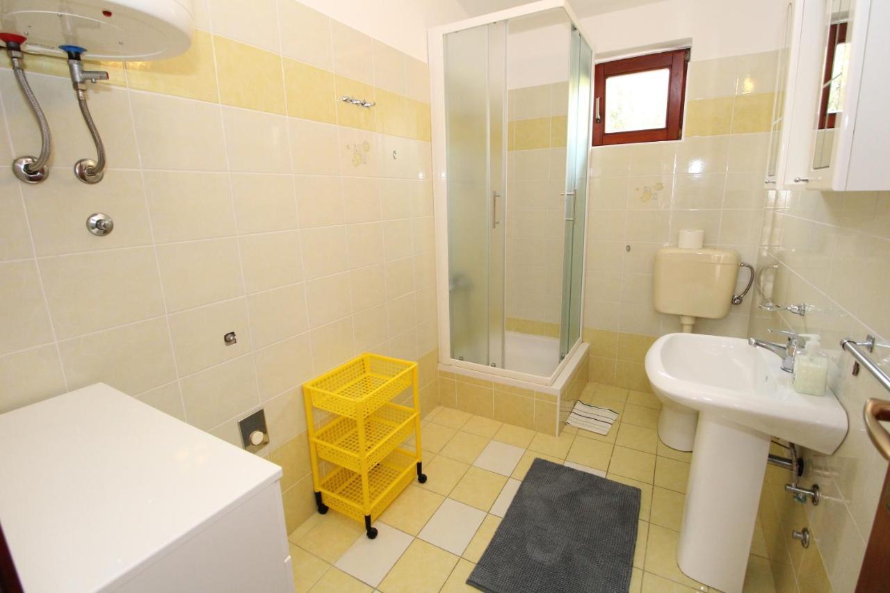 Apartments By The Sea Mandre, Pag - 6284 Kolan Luaran gambar