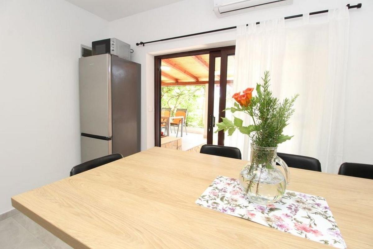 Apartments By The Sea Mandre, Pag - 6284 Kolan Bilik gambar